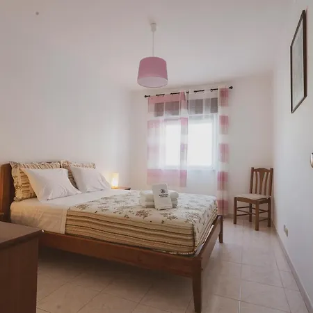 46 - * Peniche